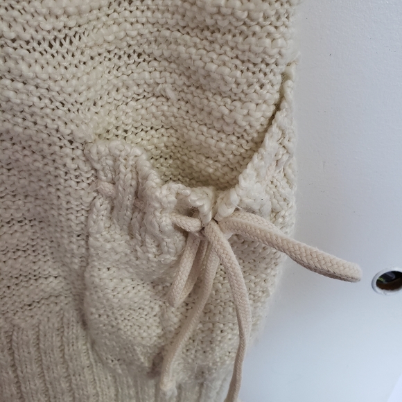 Women's Element Sweater | Size Medium - Picture 4 of 7